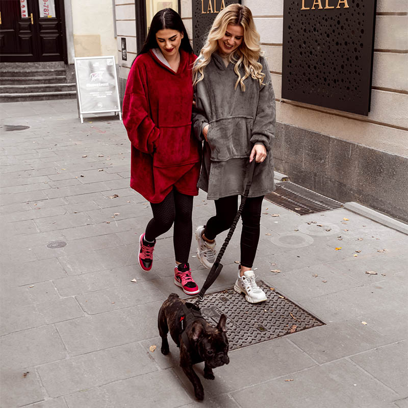 Flísová deka s rukávy SnugHug