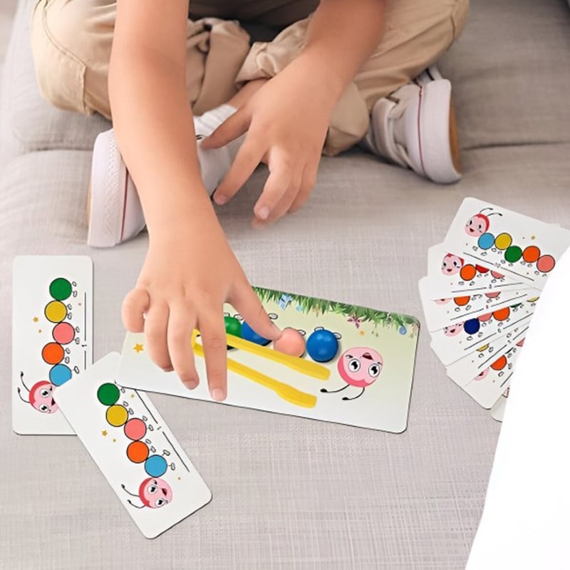 SmartKids színes gyöngyök összeillesztős játék