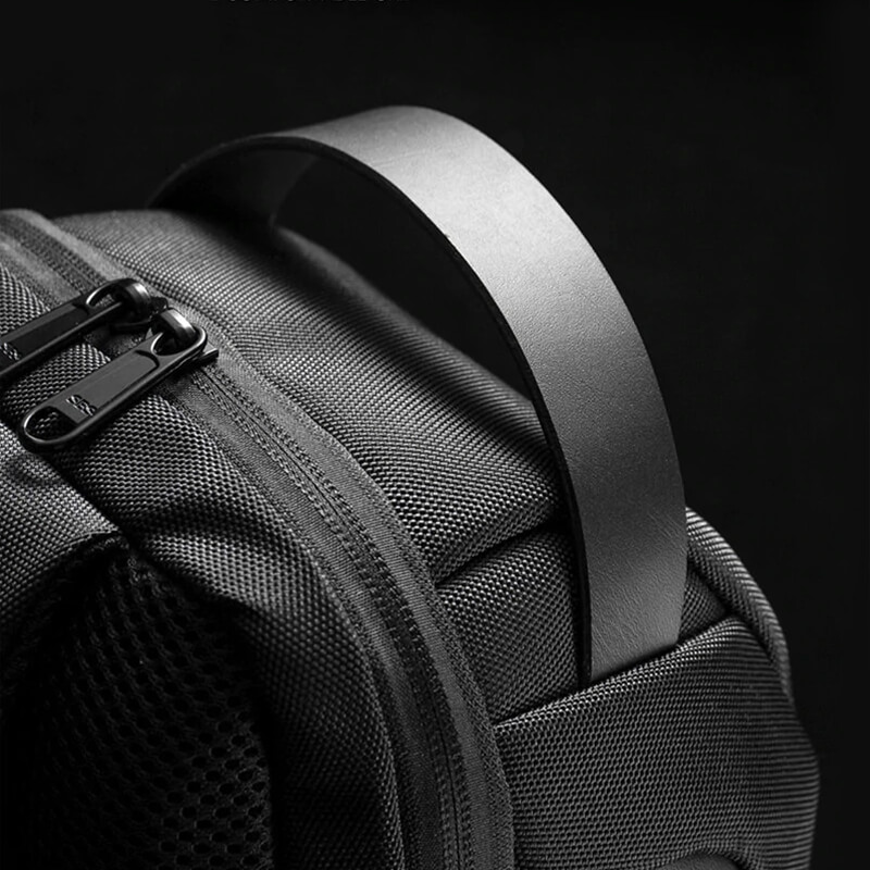 Rucsac crossbody cu protecție antifurt LuxBag